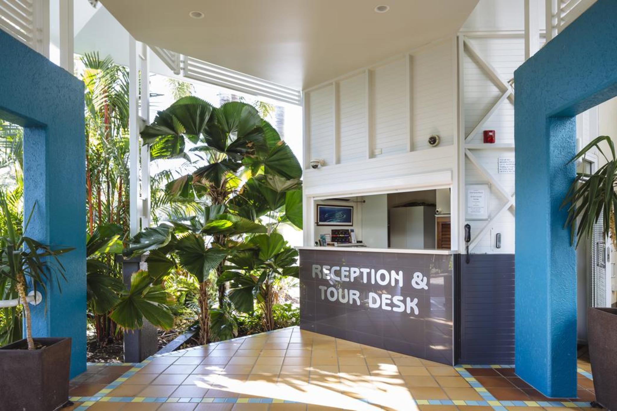 Coral Sands Beachfront Resort Trinity Beach Exterior foto