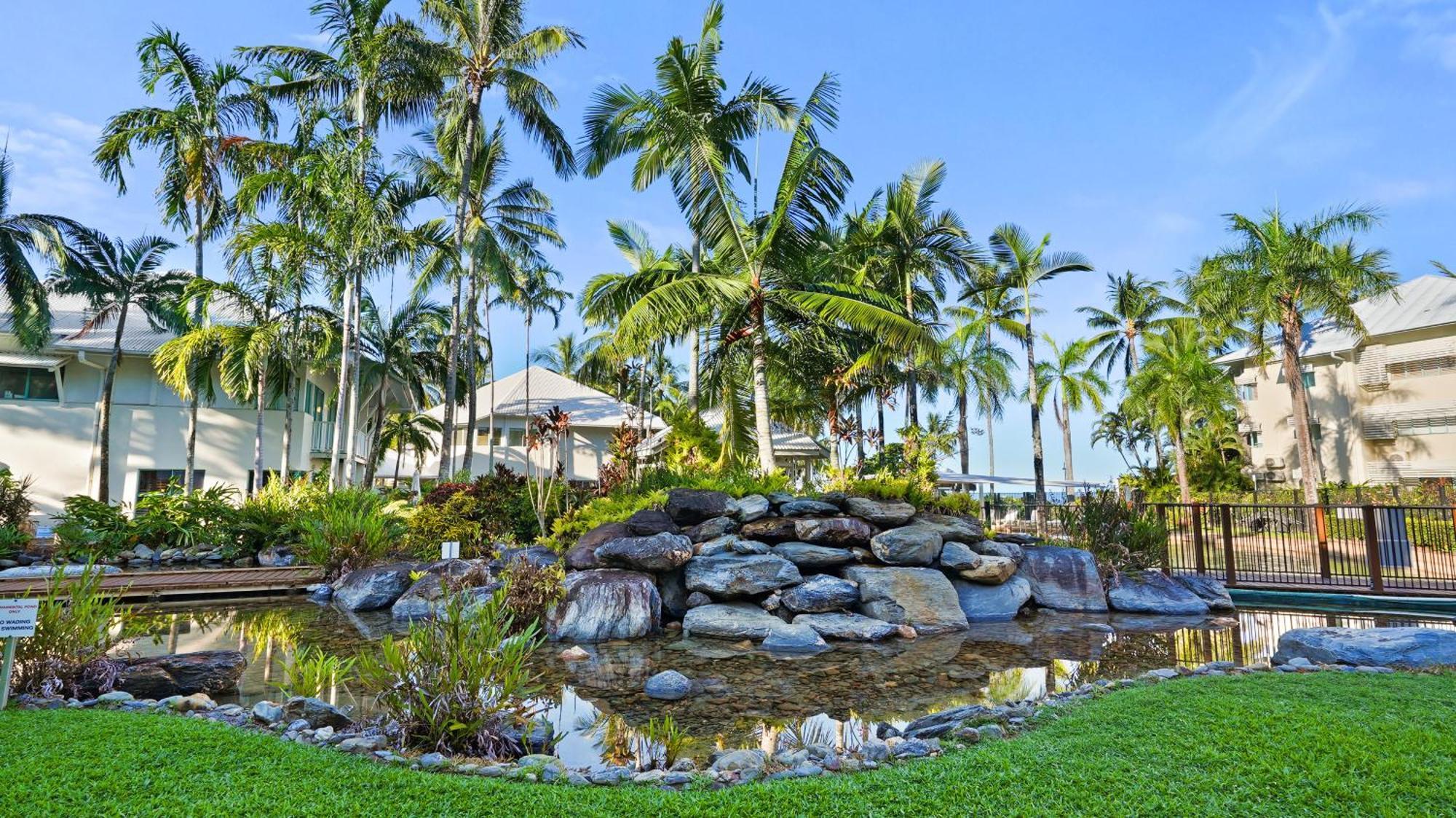 Coral Sands Beachfront Resort Trinity Beach Exterior foto