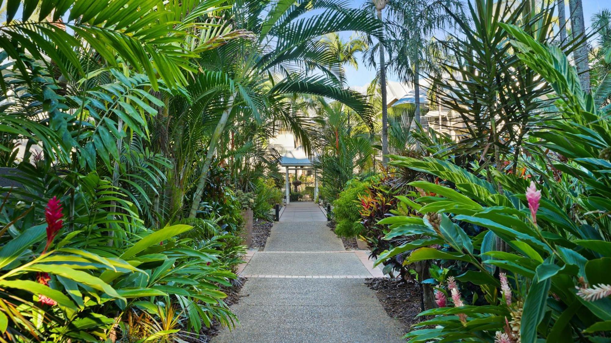 Coral Sands Beachfront Resort Trinity Beach Exterior foto
