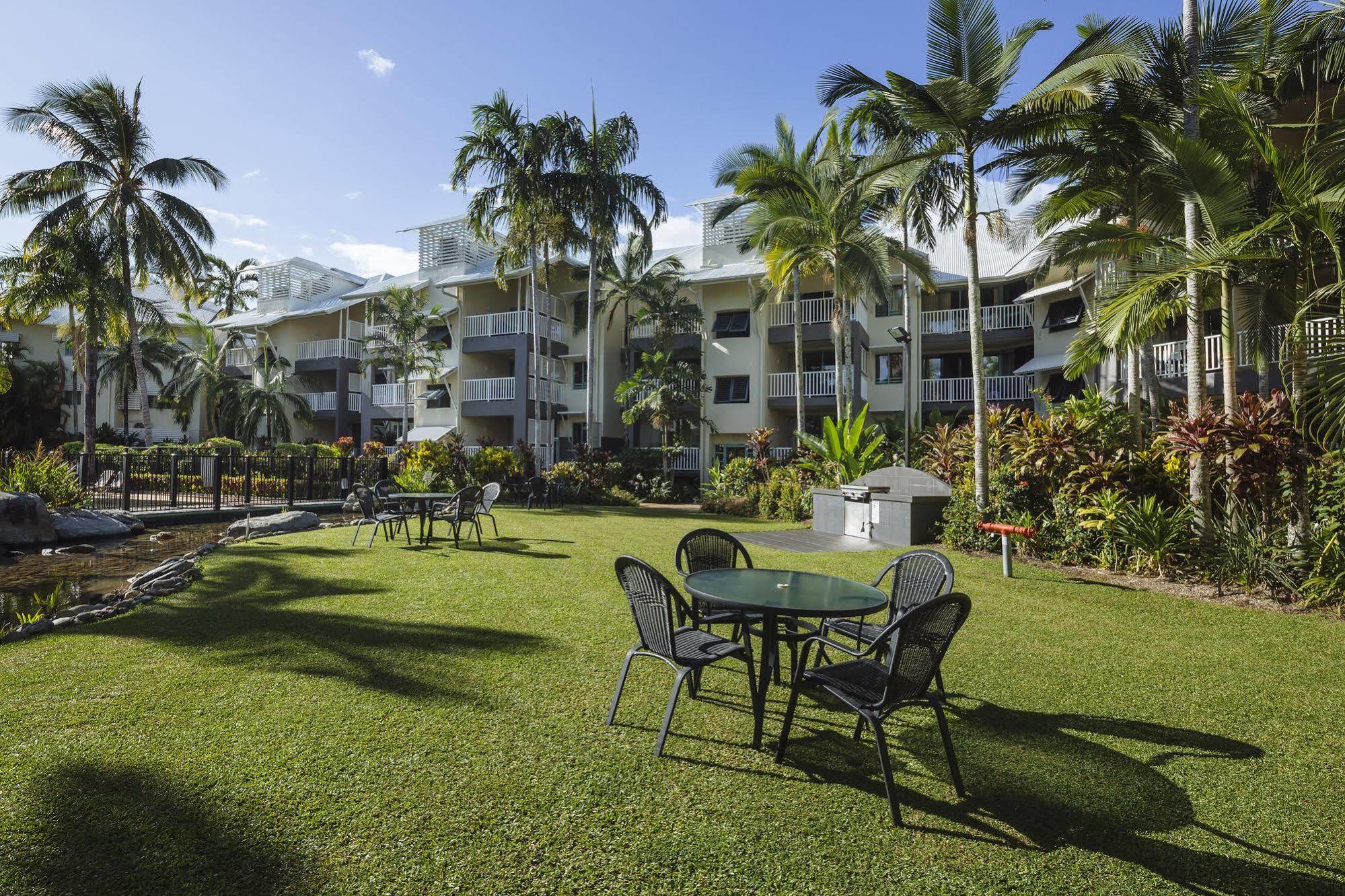 Coral Sands Beachfront Resort Trinity Beach Exterior foto